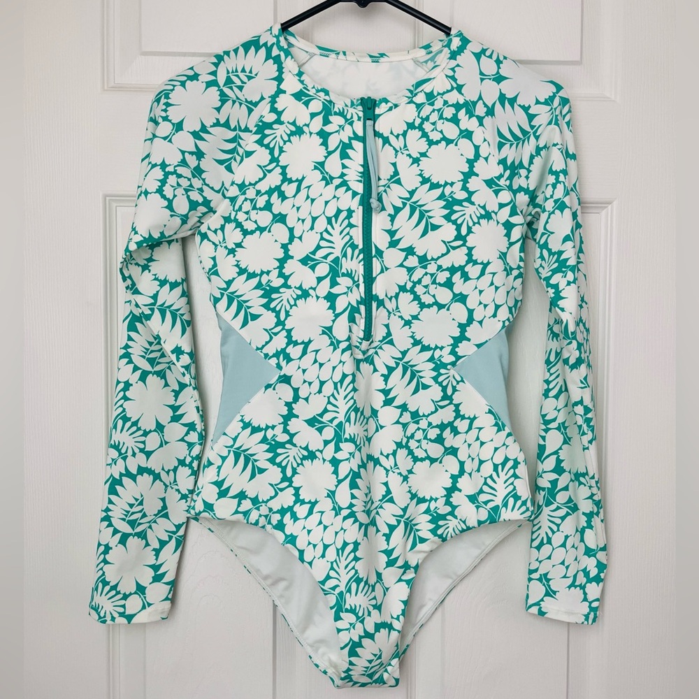 Carve Designs Women’s All Day Long-Sleeve One-piece Surf and Swimsuit